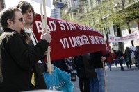 Liberala partiet Stockholm med banderoll på första maj 2011